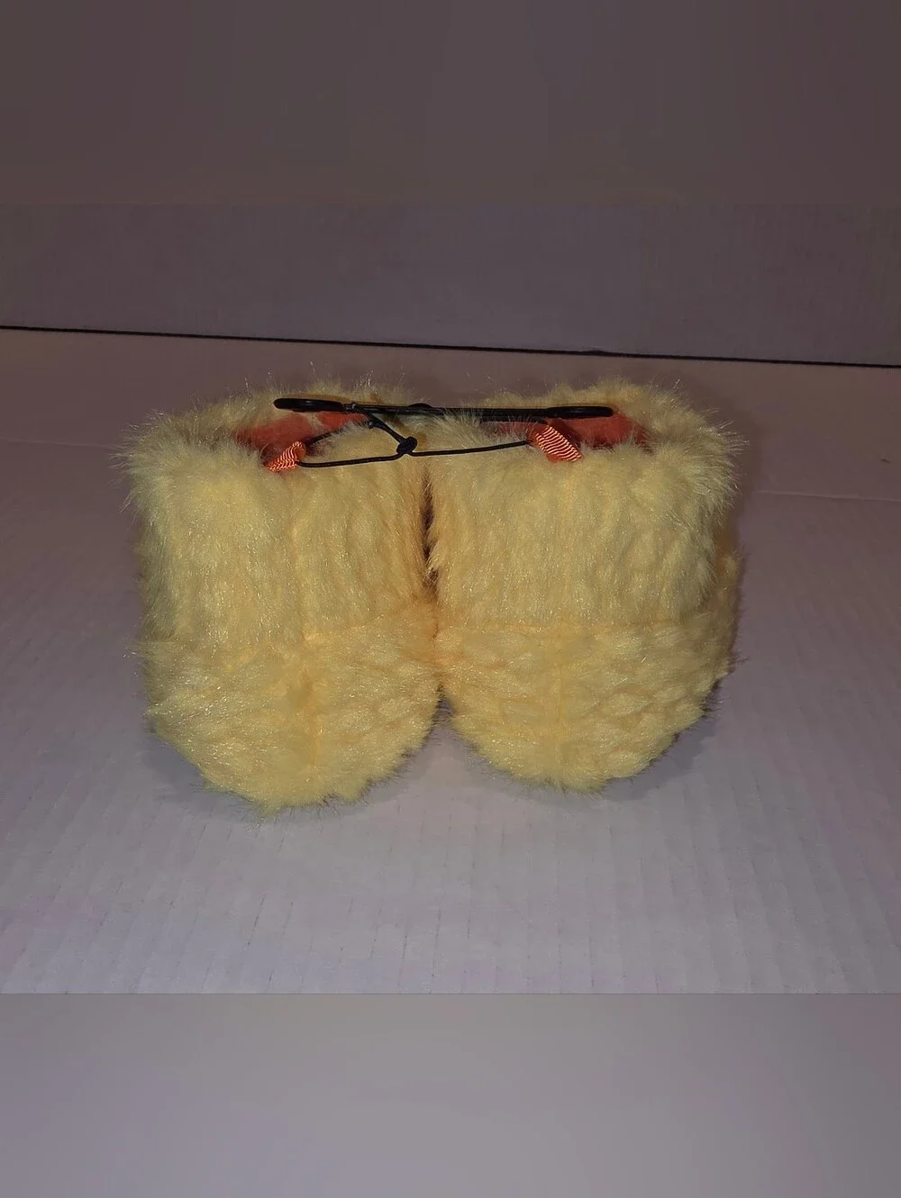 wonder nation Yellow Fuzzy Duck Foot Children's Slippers Sz 11-12